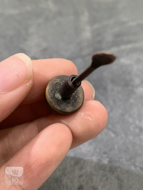 清晚期青花踏雪寻梅图鼻烟壶 - 图13
